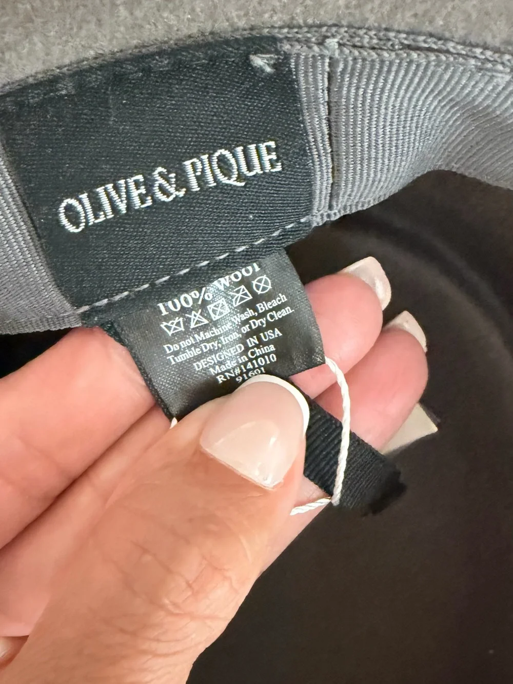 Olive & Pique NWT Grey Bow Adjustable Wide Brim Wool Hat